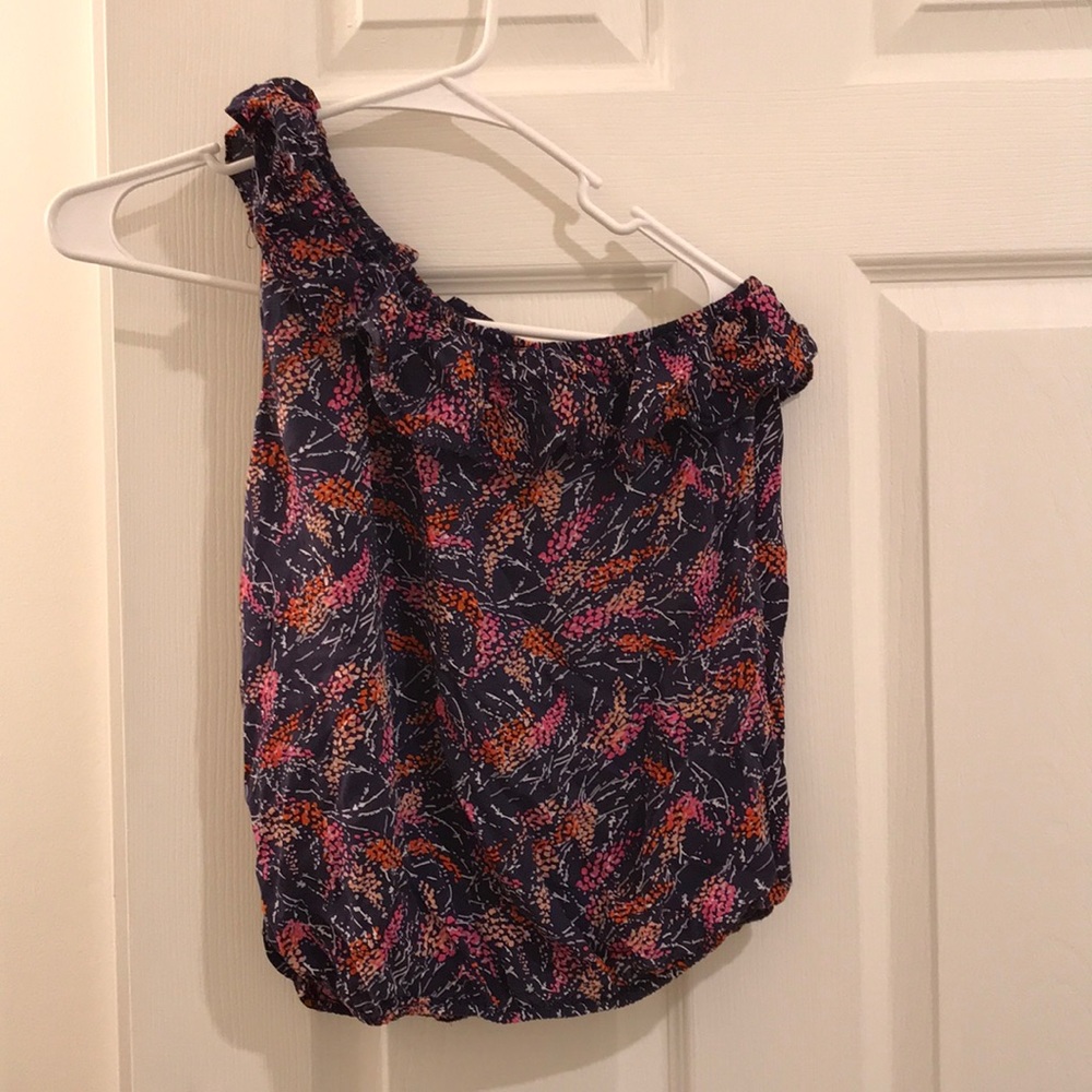 One sleeve tank